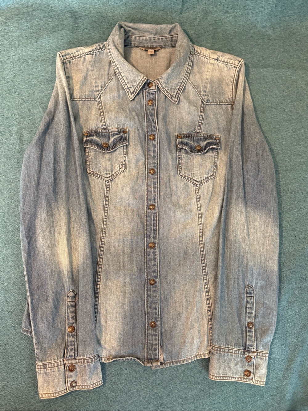 GUESS Light Wash Denim Button-Up Shirt